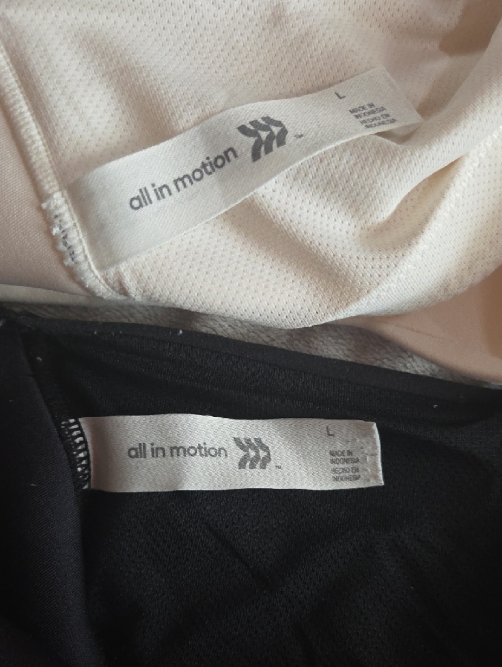 2 Target All In Motion Everyday Soft Light Support Strappy Sports Bras LARGE - Picture 2 of 9